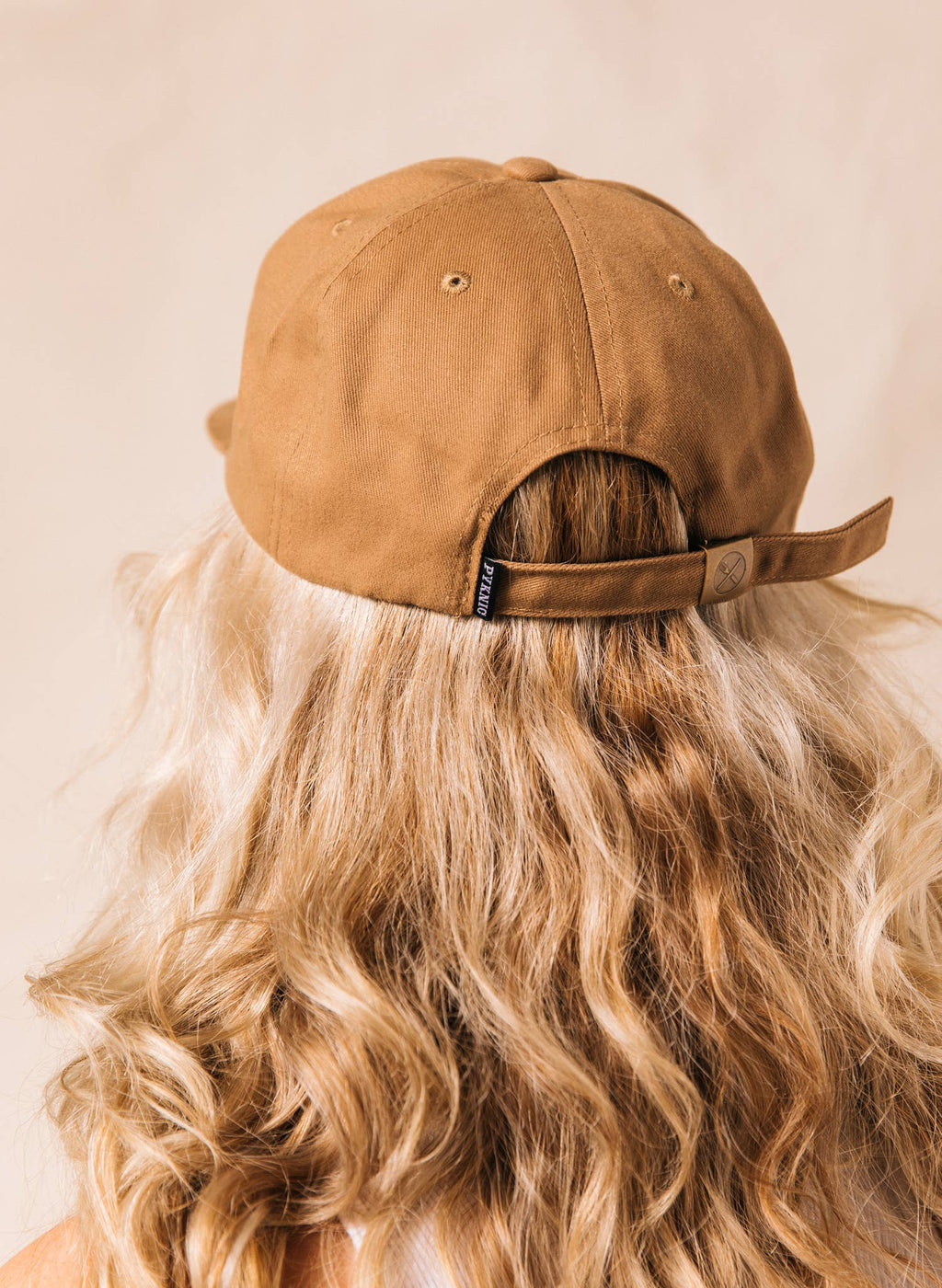 Don't Get in Twisted Hat